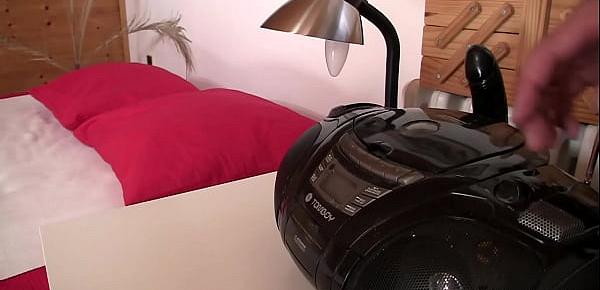  My horny girlfriends mom toying before doggy